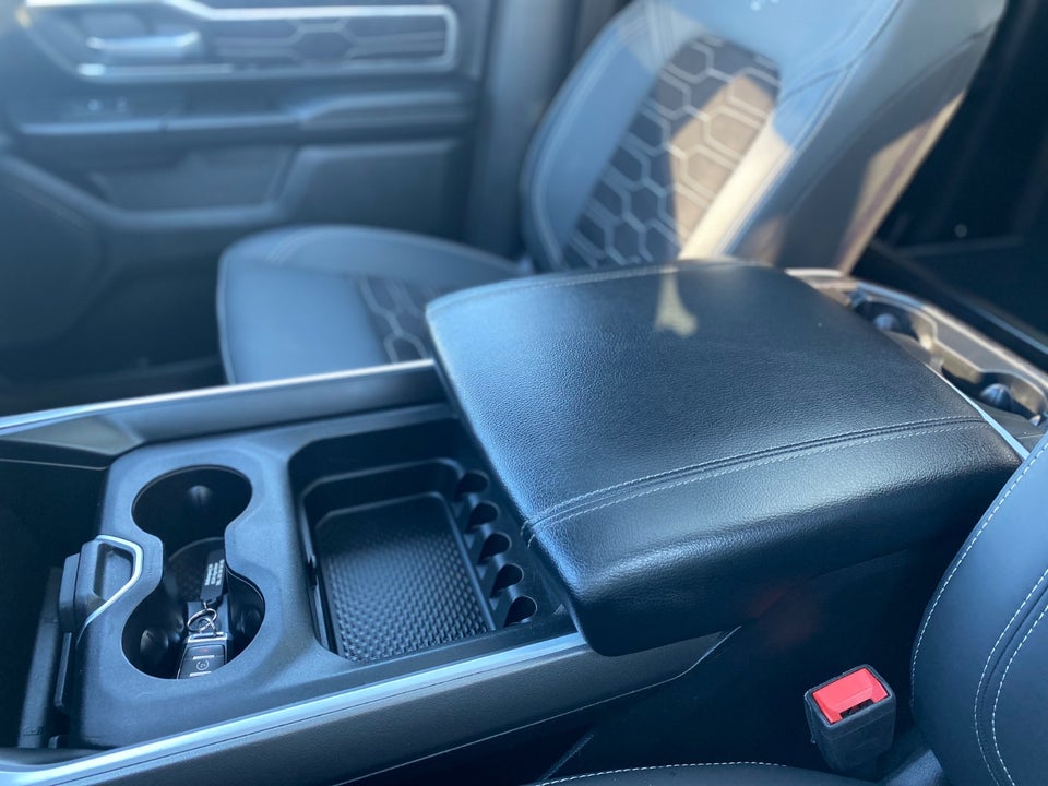 Dodge RAM 1500 5,7 V8 Hemi Laramie aut. 4d