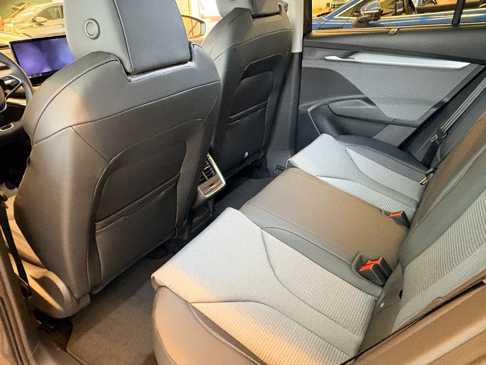 Skoda Enyaq 85 iV Premium 5d