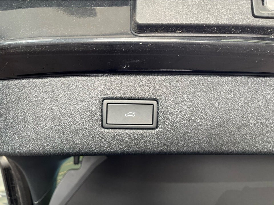 Ford Capri 82 Premium Extended Range 5d