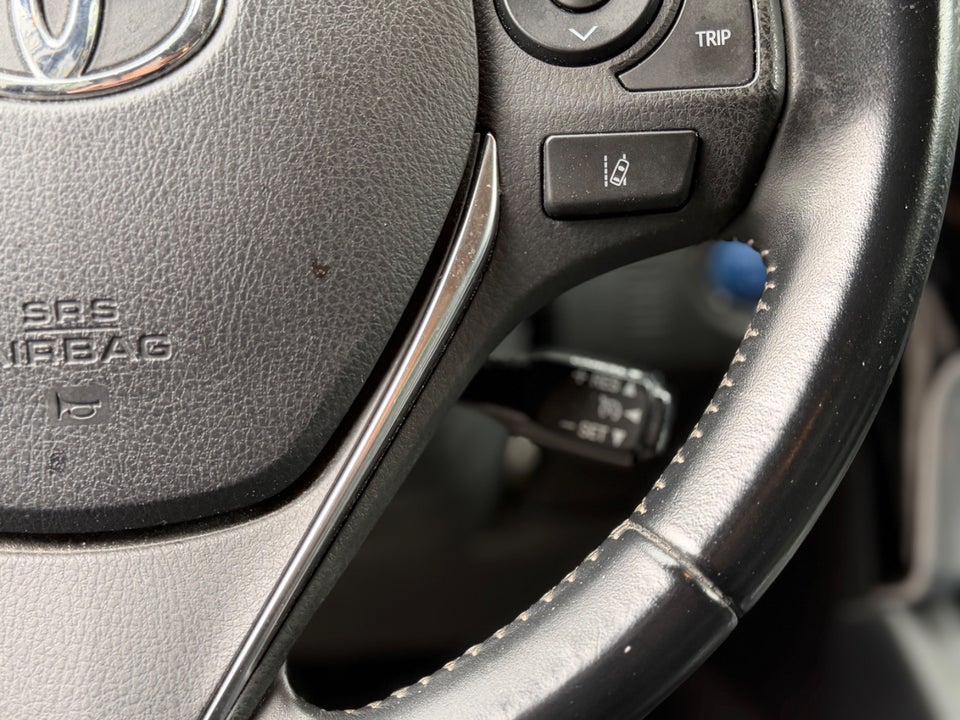 Toyota Auris 1,8 Hybrid H2 Comfort CVT 5d