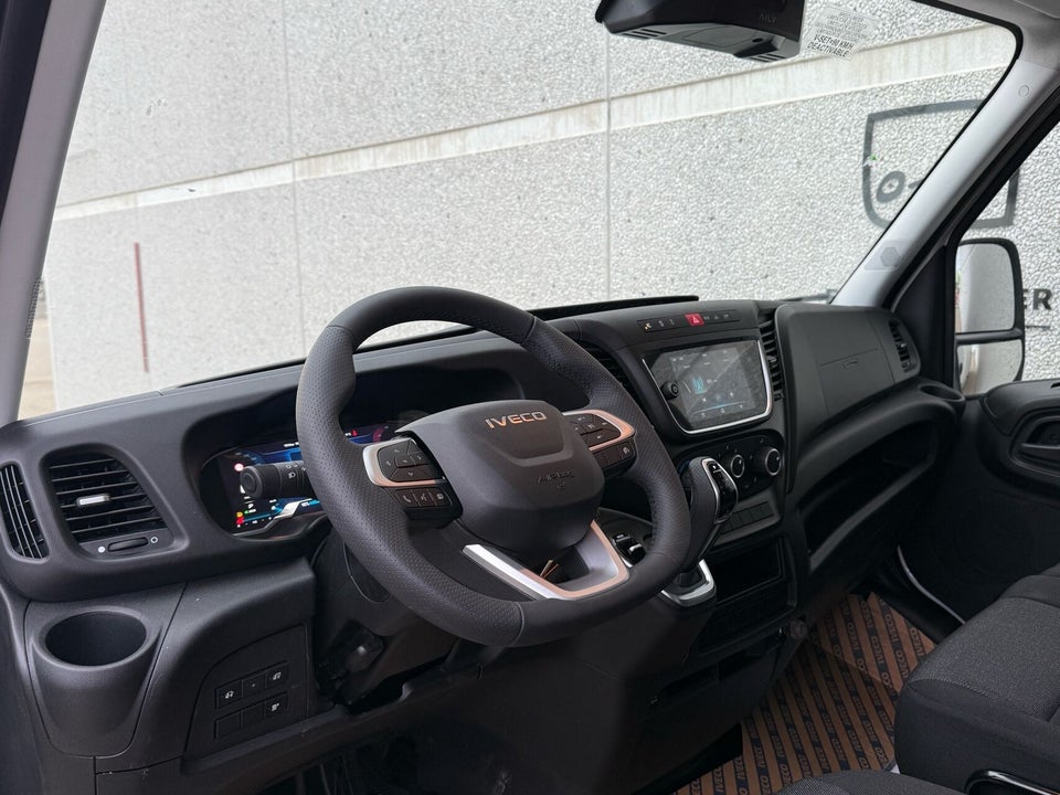 Iveco Daily 3,0 35S18 4100mm Alukasse m/lift AG8