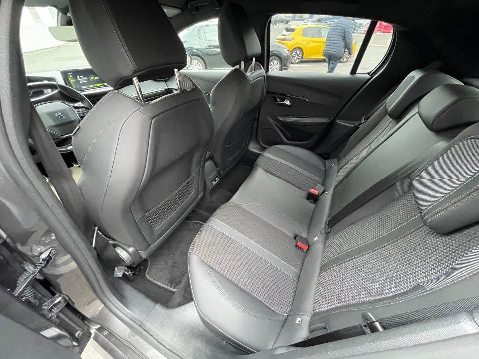 Peugeot 208 1,2 PureTech 100 GT Line 5d