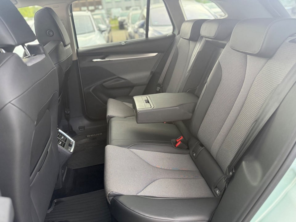 Skoda Enyaq 80 iV Plus 5d