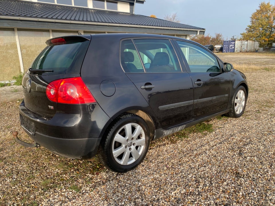 VW Golf V 1,4 TSi 140 Trendline DSG 5d