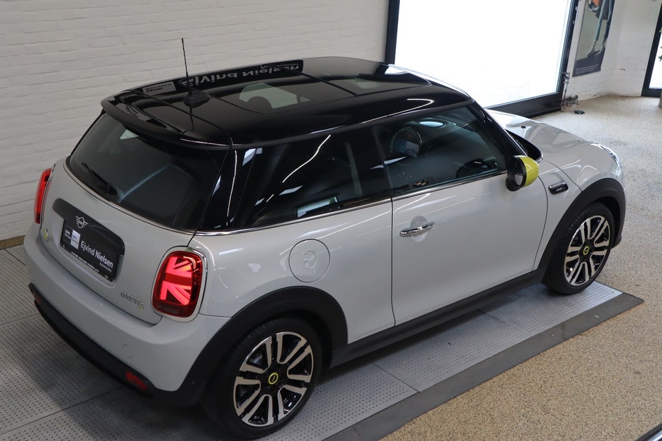 MINI Cooper SE Camden Edition 3d