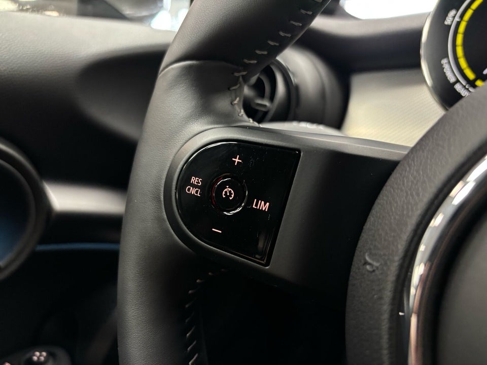 MINI Cooper SE Maximise 3d