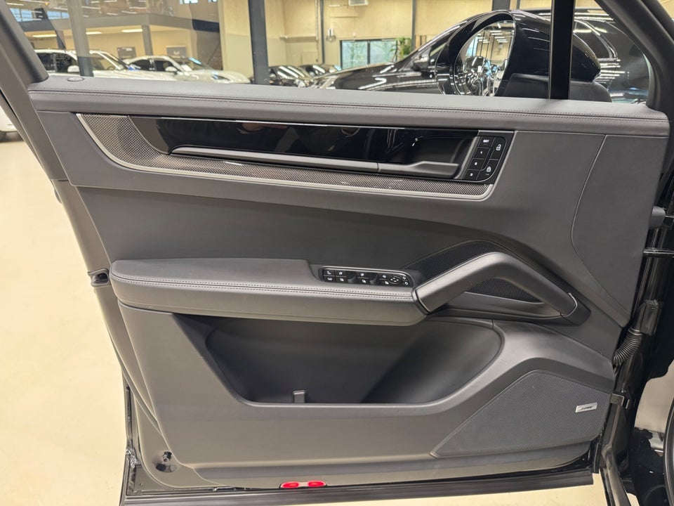 Porsche Cayenne 3,0 E-Hybrid Coupé Tiptr. 5d