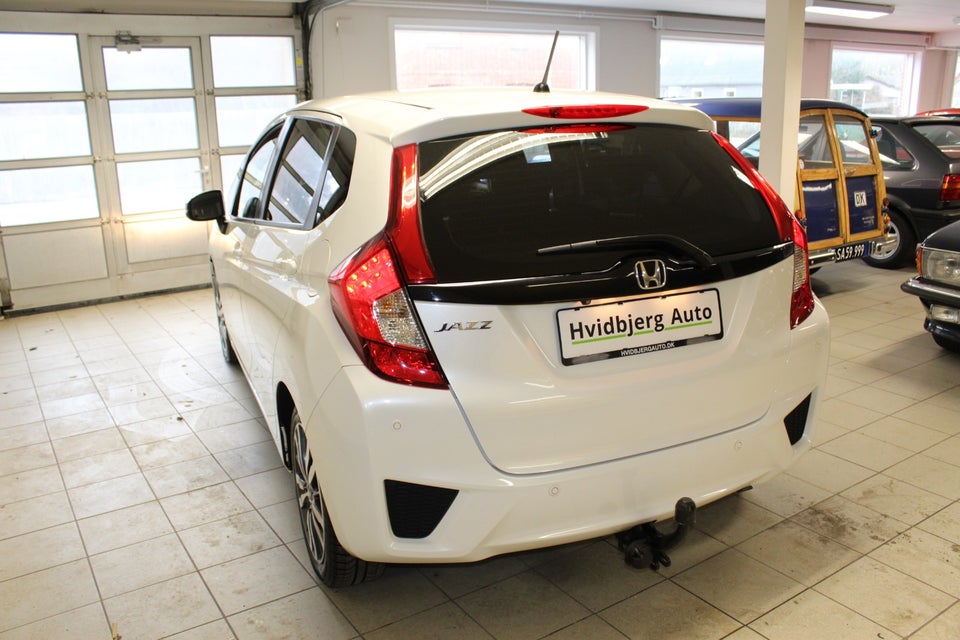 Honda Jazz 1,3 i-VTEC Elegance CVT 5d