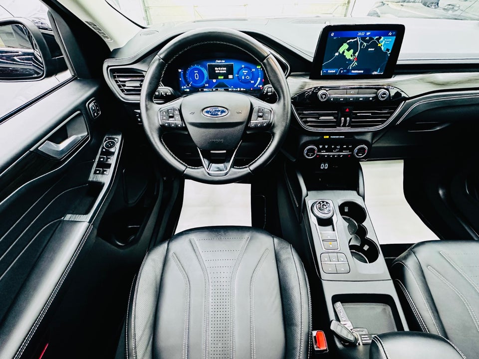 Ford Kuga 2,5 PHEV Vignale CVT 5d