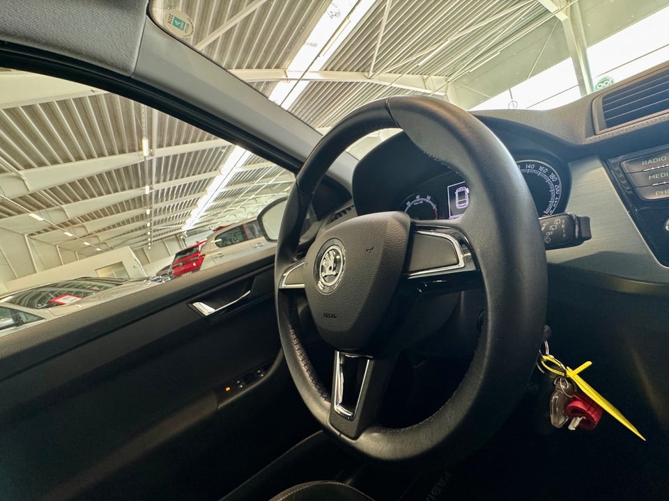 Skoda Fabia 1,0 MPi 60 Celebration Combi 5d