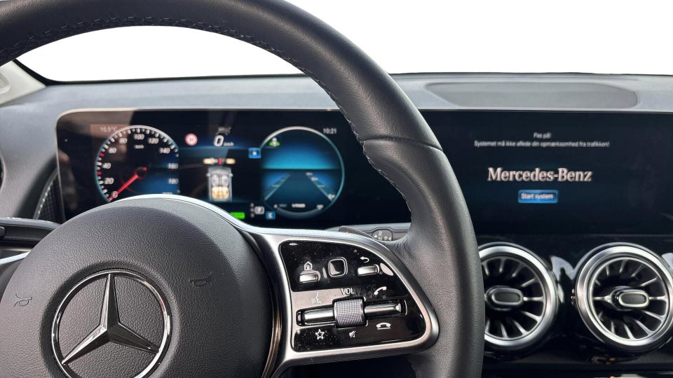 Mercedes EQB250+ Progressive 5d