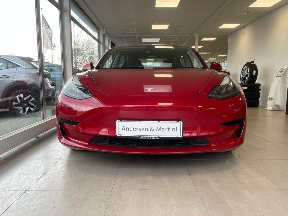 Tesla Model 3 Standard Range+ RWD 4d