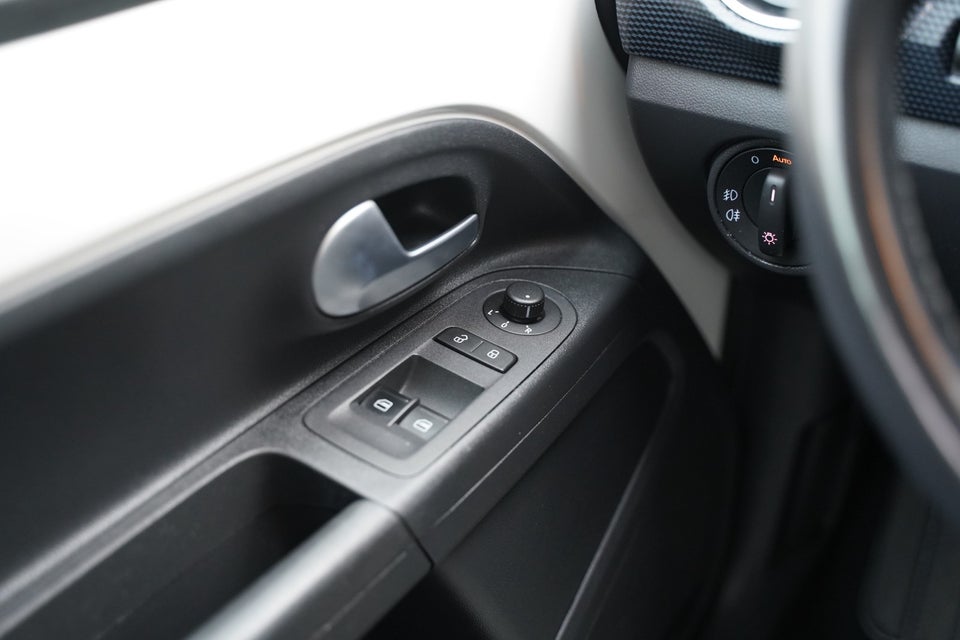 VW Up! 1,0 MPi 60 Move Up! BMT 5d