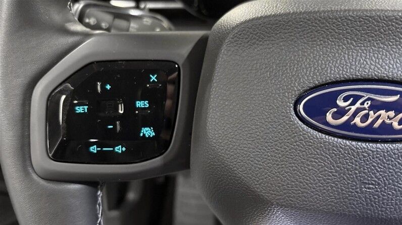 Ford Explorer 77 Premium Extended Range 5d