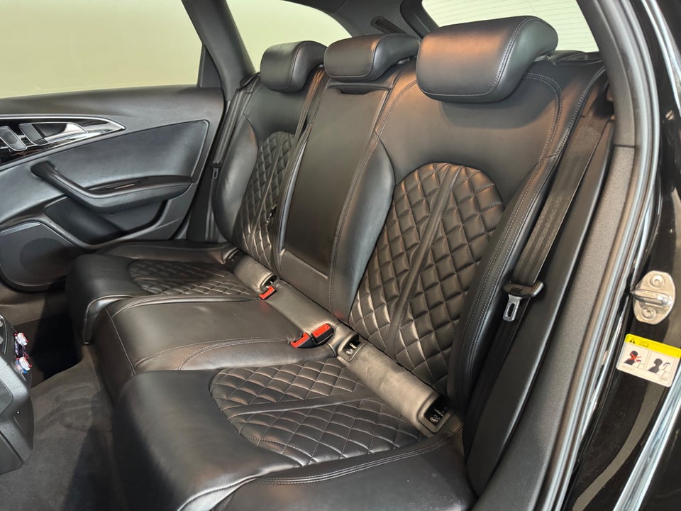 Audi A6 3,0 TDi 326 S-line Competition Avant quattro Tiptr. 5d
