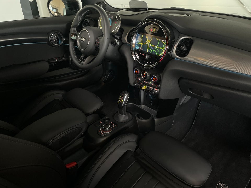 MINI Cooper SE Maximise 3d