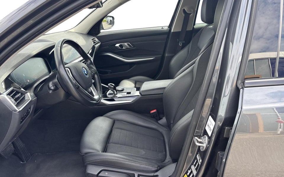 BMW 330e 2,0 Touring Sport Line aut. 5d