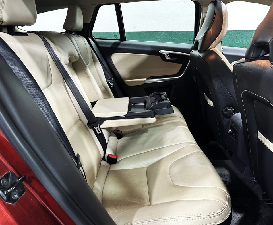 Volvo V60 1,6 DRIVe 5d