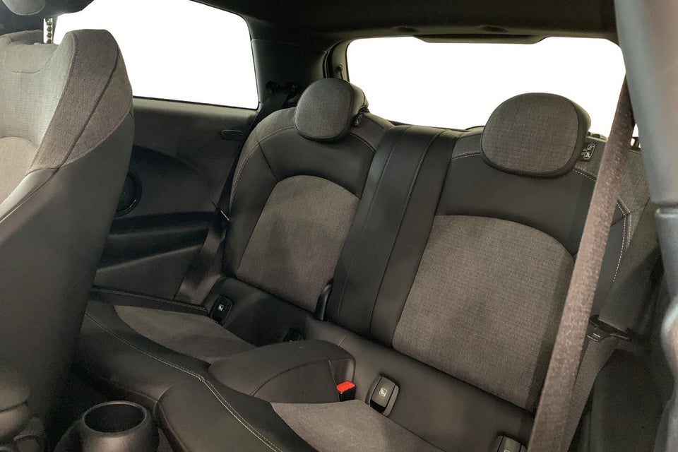 MINI Cooper SE Classic Trim 3d