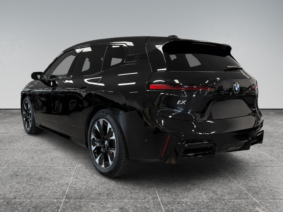 BMW iX xDrive60 Fully Charged 5d