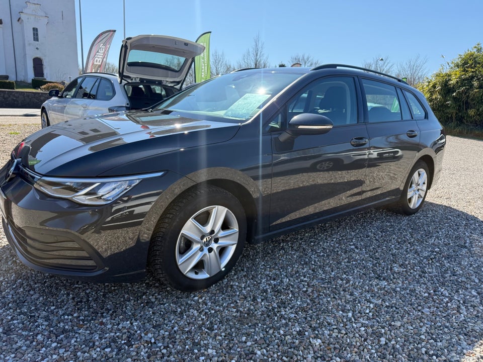 VW Golf VIII 1,5 eTSi 130 Life Variant DSG 5d