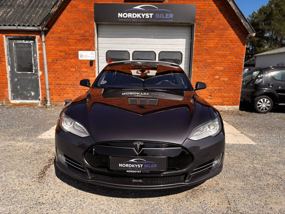 Tesla Model S 90D 5d