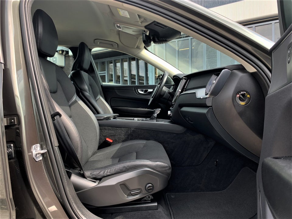 Volvo XC60 2,0 T4 190 Momentum aut. 5d