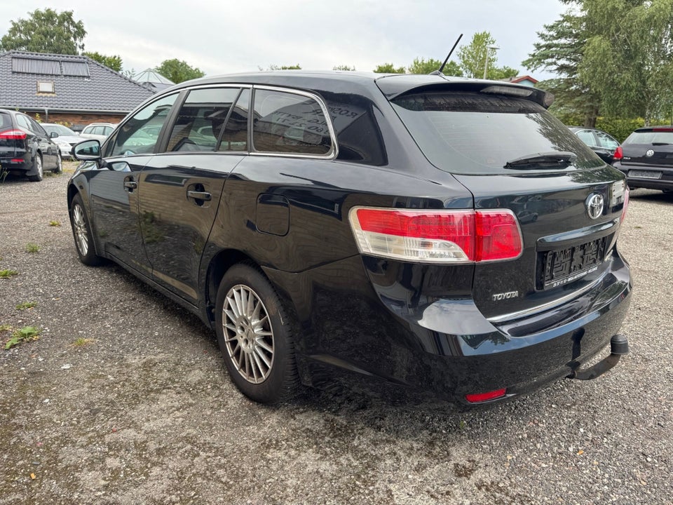 Toyota Avensis 1,8 VVT-i T2 stc. 5d