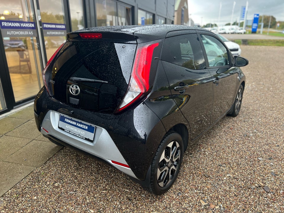 Toyota Aygo 1,0 VVT-i x-press x-shift 5d