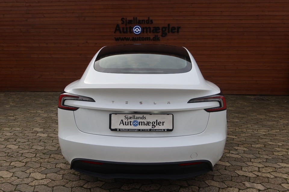 Tesla Model 3 RWD 4d