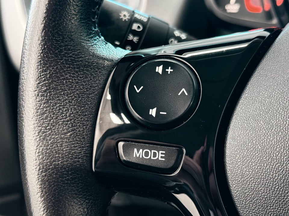 Toyota Aygo 1,0 VVT-i x-press 5d
