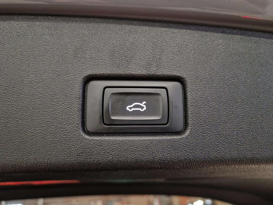 Audi Q4 e-tron 40 Advanced 5d