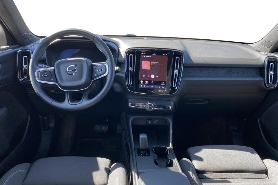 Volvo EX40 Extended Range Plus 5d
