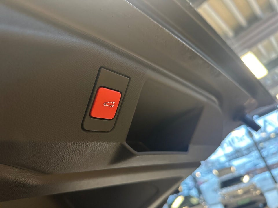 Peugeot e-5008 101 GT 7prs 5d