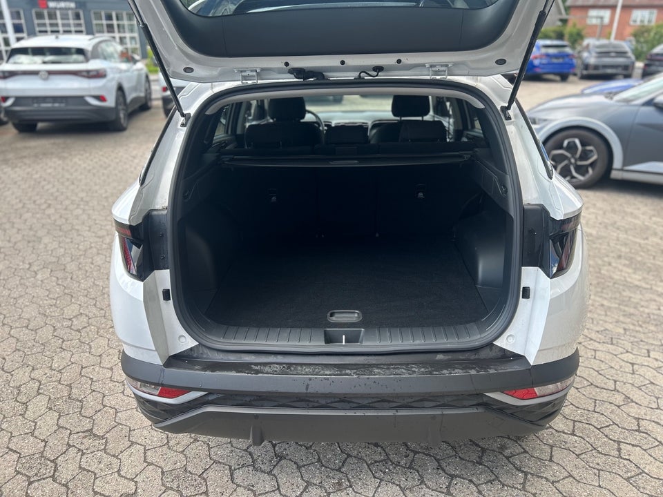 Hyundai Tucson 1,6 PHEV Essential aut. 4WD 5d