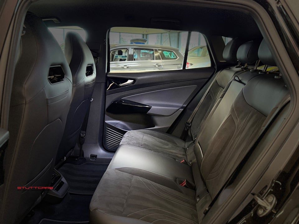 VW ID.4 77 Top Sport 5d