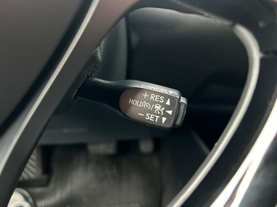 Toyota C-HR 1,8 Hybrid Premium Selected CVT 5d