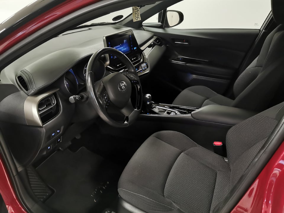 Toyota C-HR 1,8 Hybrid Premium Selected CVT 5d