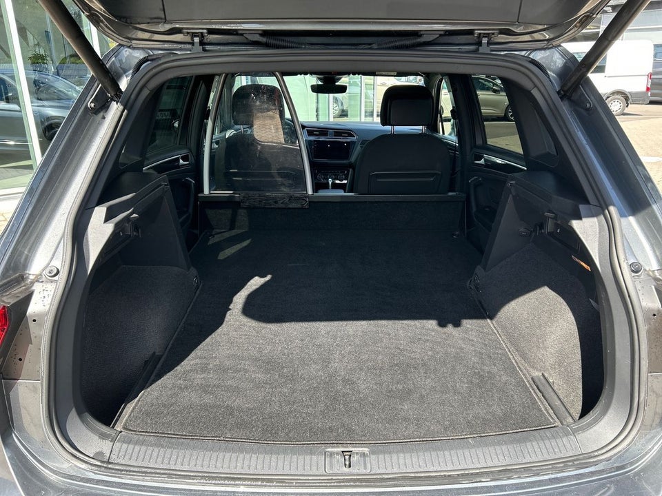 VW Tiguan 2,0 TDi 190 R-line DSG 4Motion Van 5d