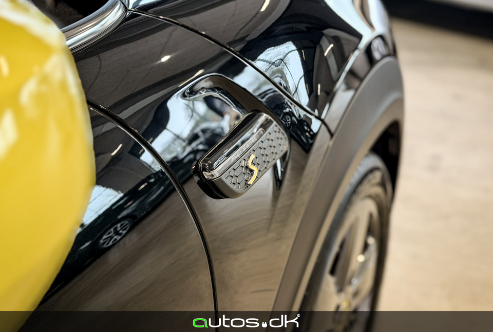 MINI Cooper SE Essential 3d