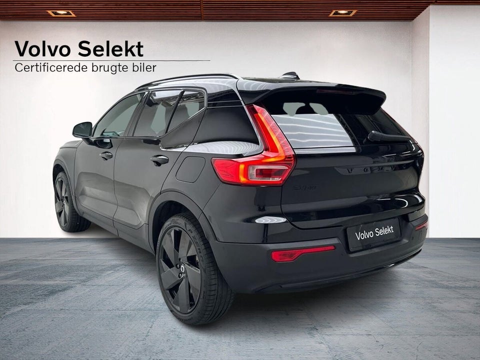 Volvo EX40 Extended Range Black Edition 5d