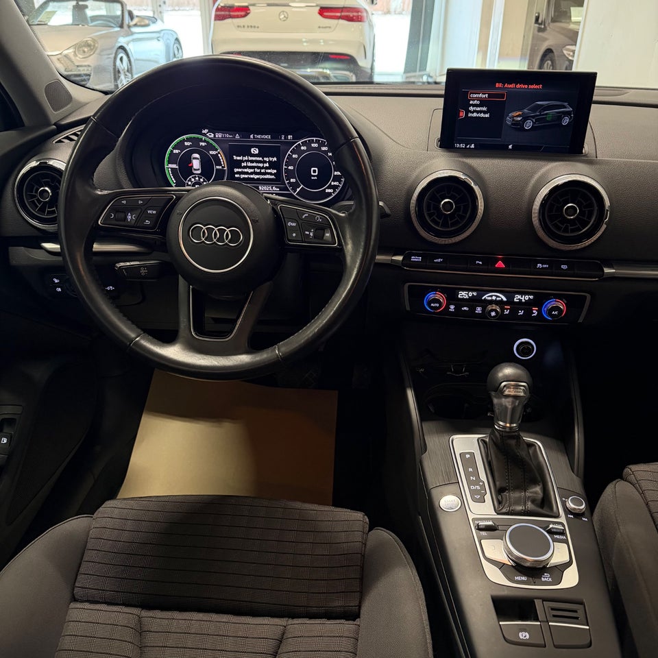 Audi A3 1,4 e-tron Sportback S-tr. 5d