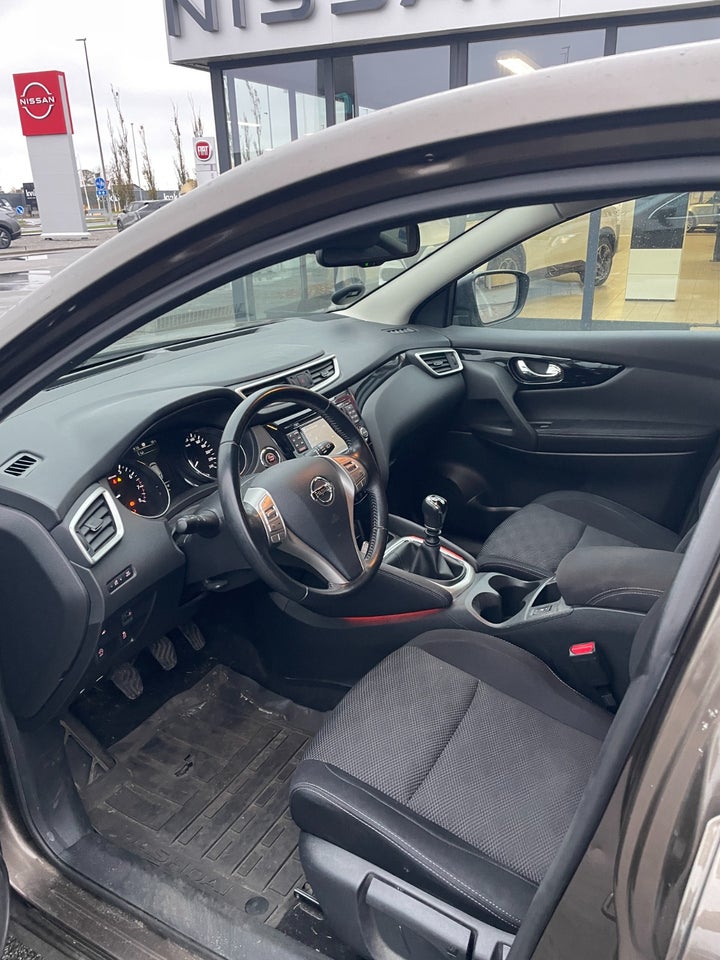 Nissan Qashqai 1,2 Dig-T 115 N-Connecta 5d