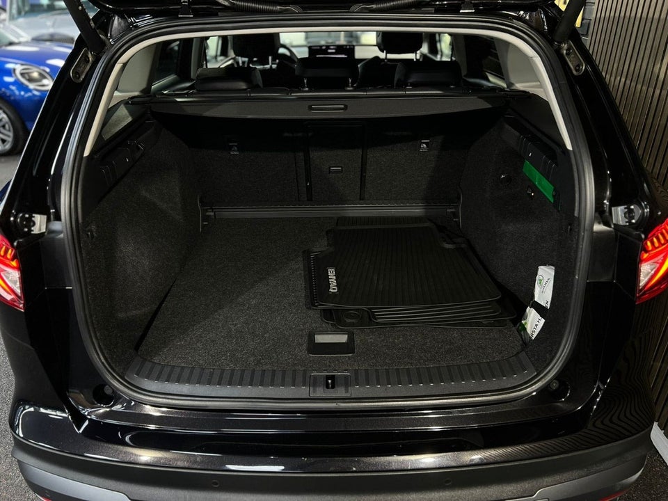 Skoda Enyaq 80x iV Suite 5d