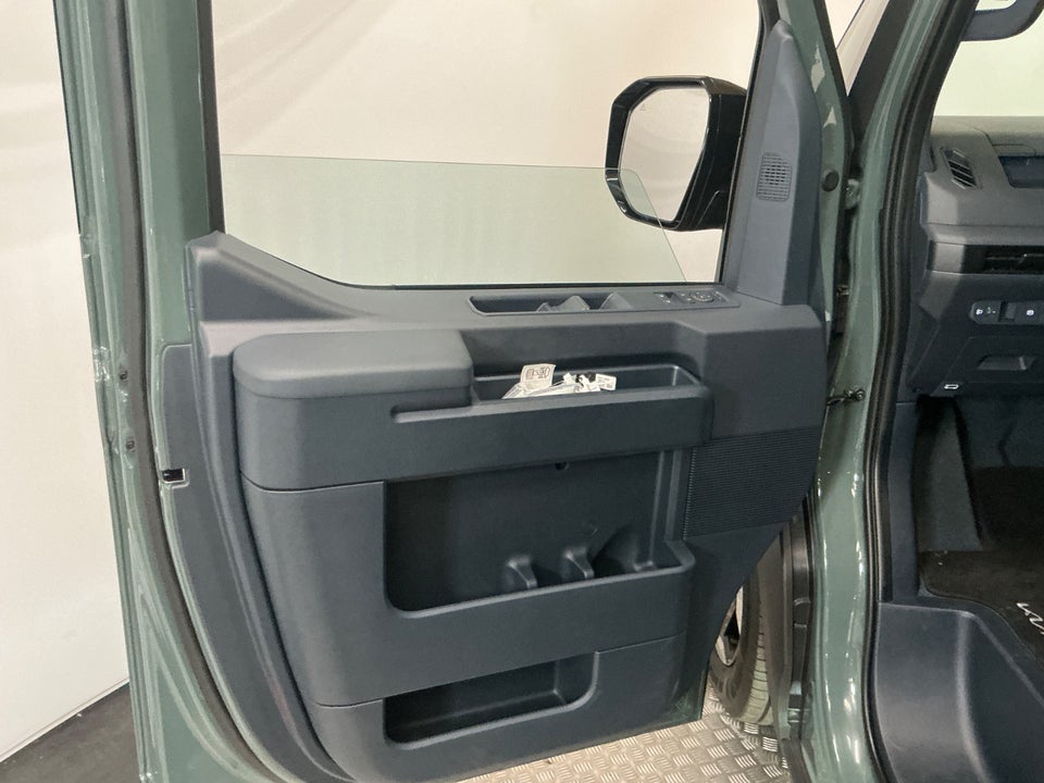 Kia PV5 71 Long Range Upgrade 5d