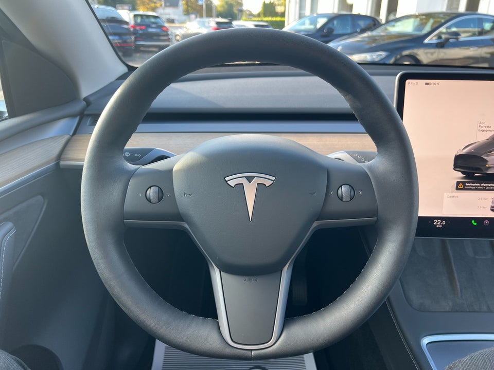 Tesla Model Y Long Range AWD 5d