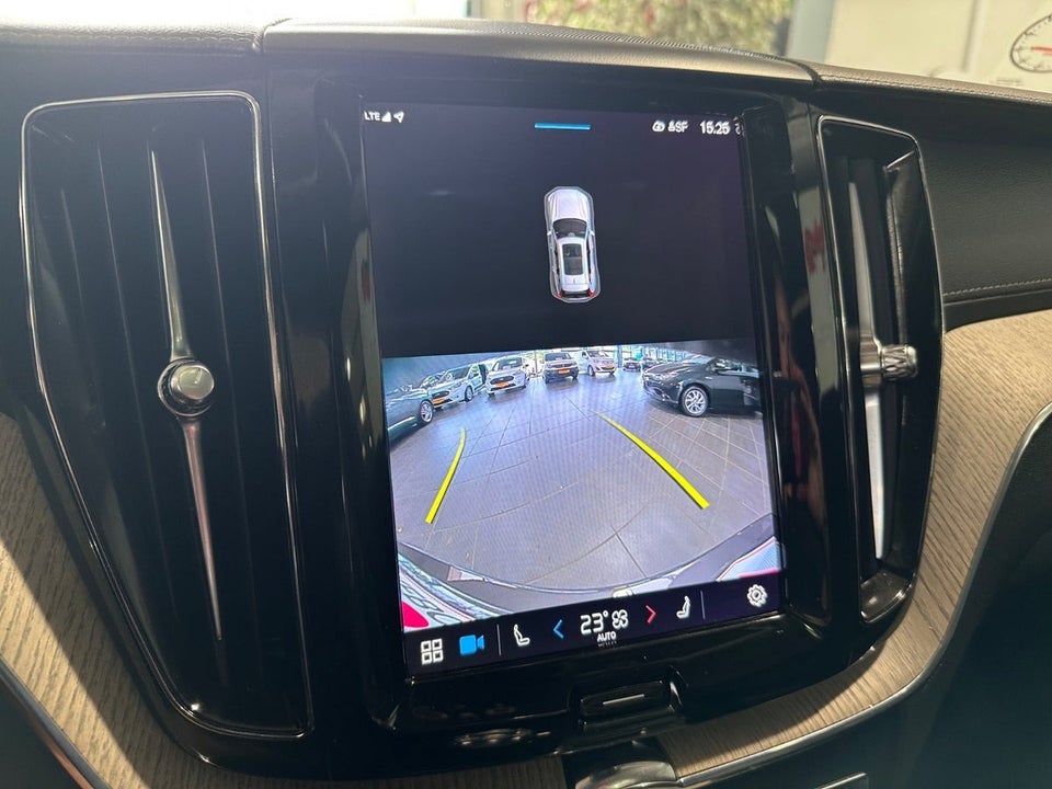 Volvo XC60 2,0 T8 ReCharge Inscription aut. AWD 5d