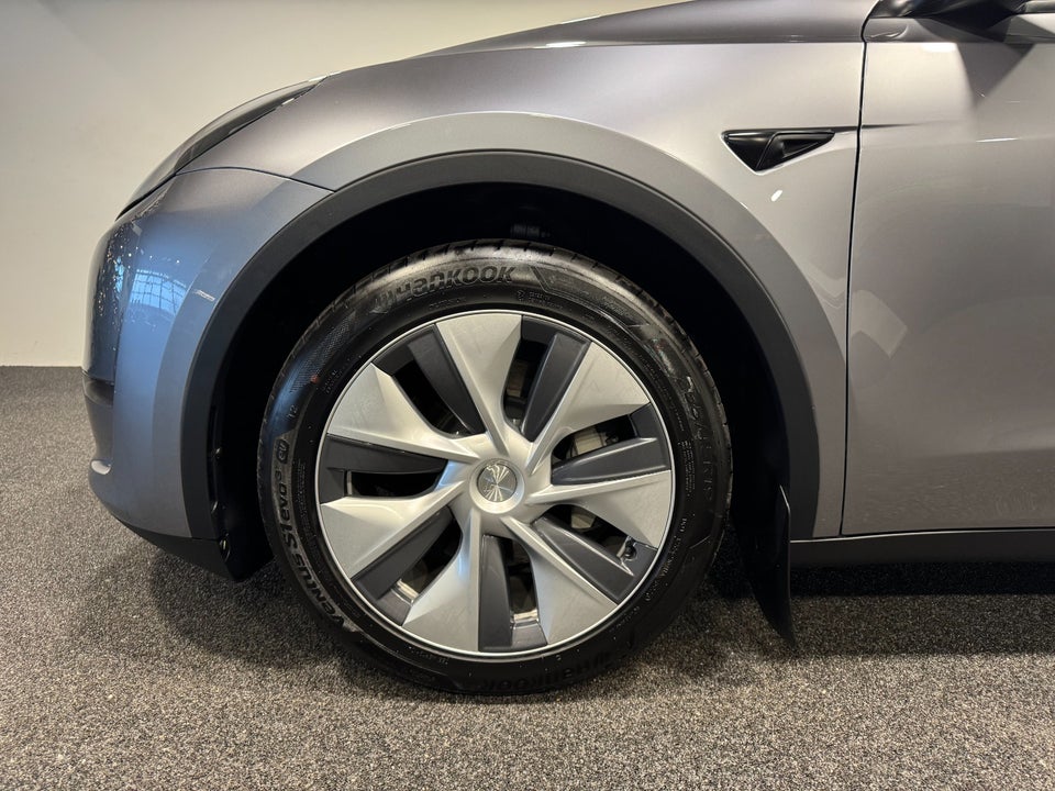 Tesla Model Y Long Range AWD 5d