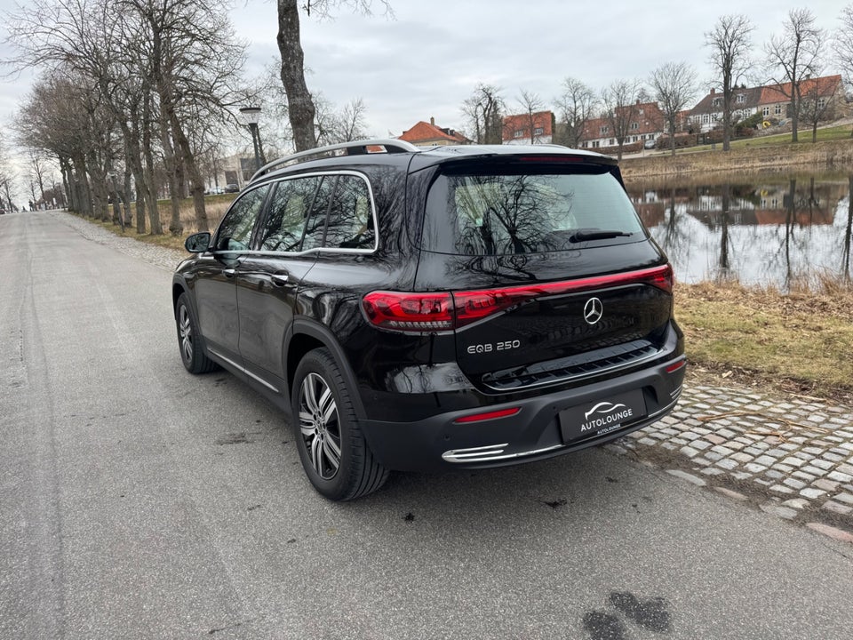 Mercedes EQB250 Progressive 5d
