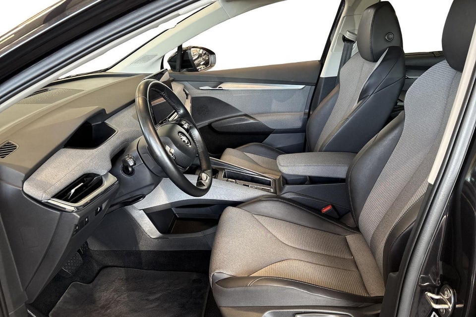 Skoda Enyaq 50 iV Loft 5d